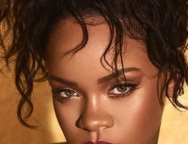 Rihanna: Η πρώτη μαύρη γυναίκα στο εξώφυλλο της βρετανικής Vogue (φωτο)